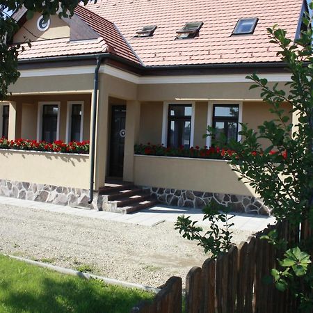 Pensiune Agroturistica Horvath-Kert Borzont المظهر الخارجي الصورة